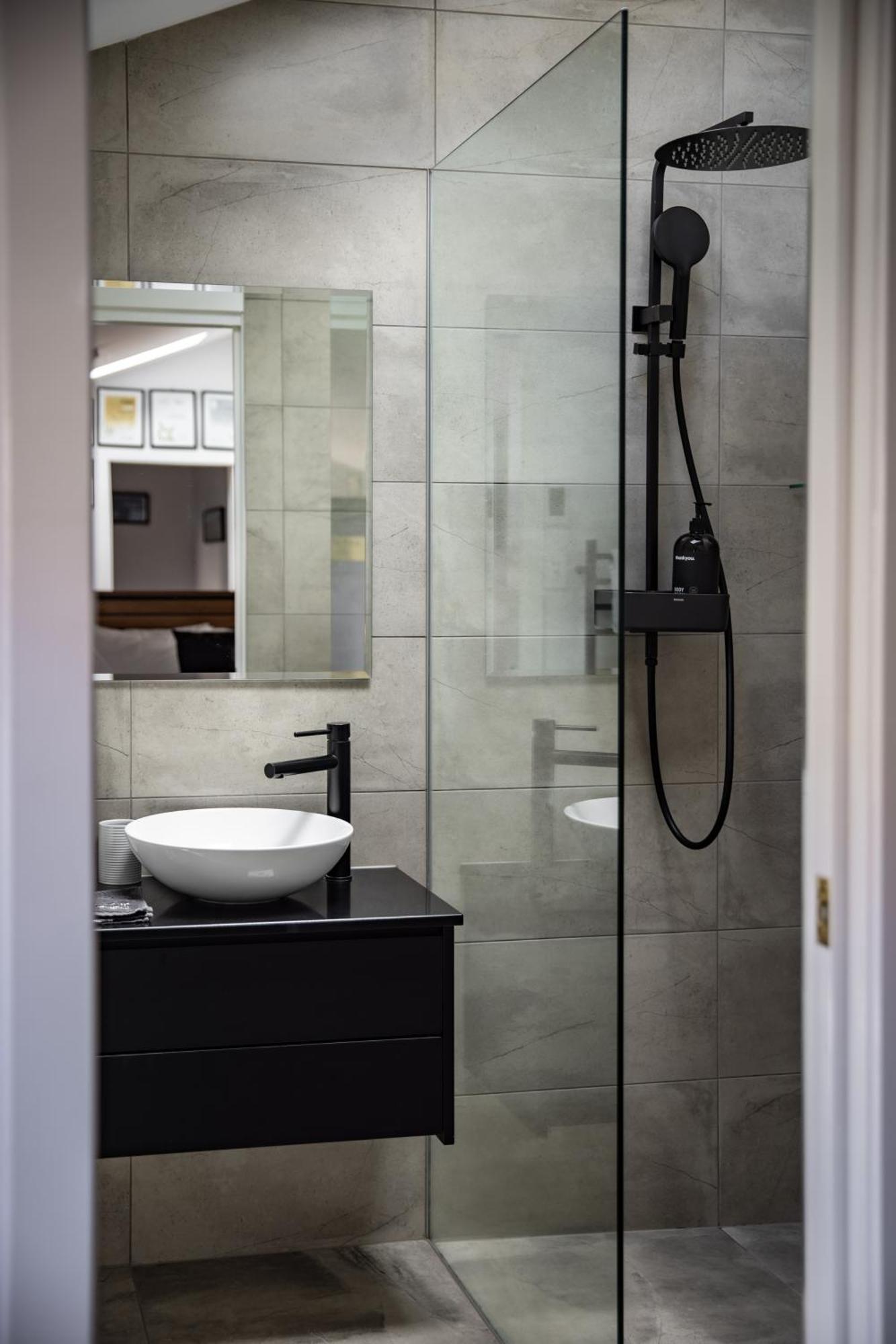 Sanctum Boutique Apartments Хобарт Экстерьер фото