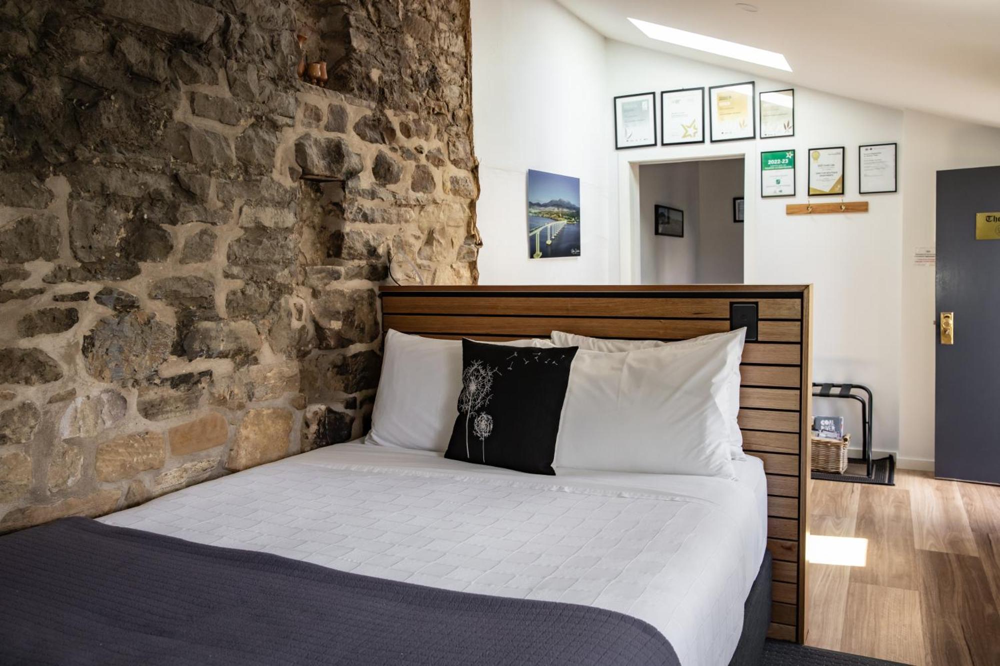 Sanctum Boutique Apartments Хобарт Экстерьер фото