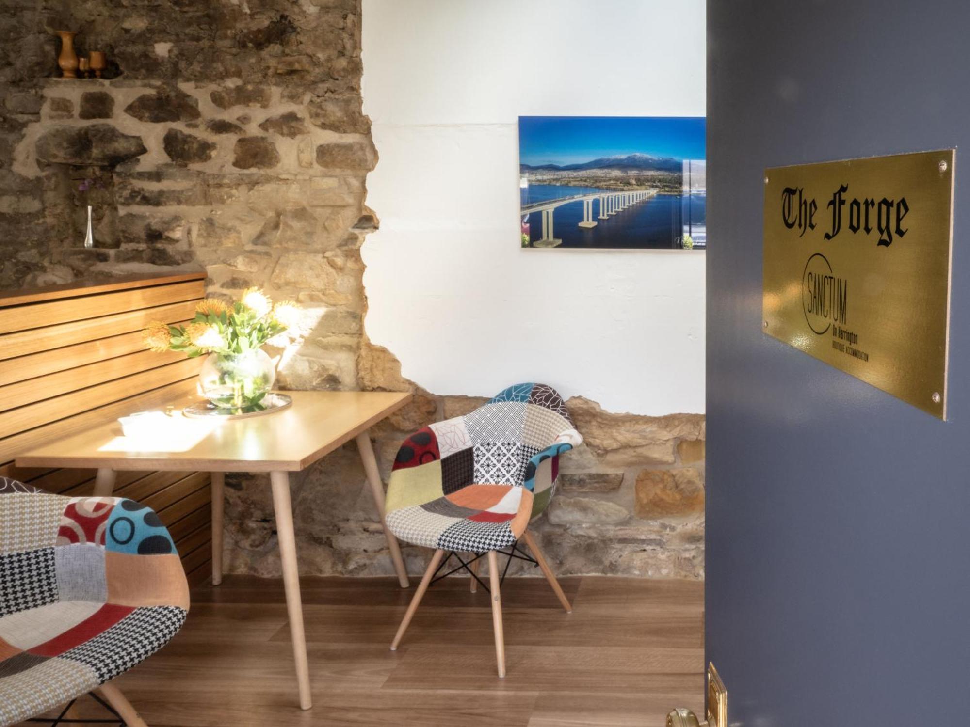 Sanctum Boutique Apartments Хобарт Экстерьер фото